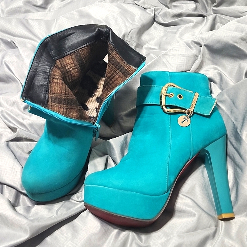 Jade suede ankle boots